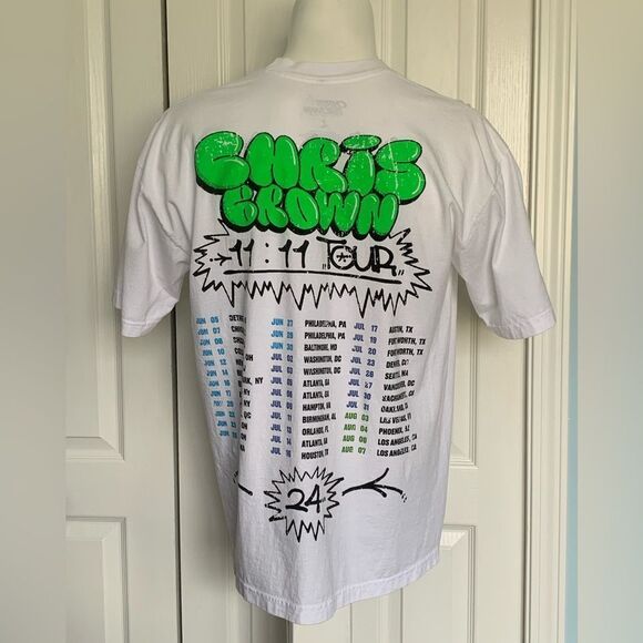 Chris Brown Concert White Tee - Picture 2 of 6